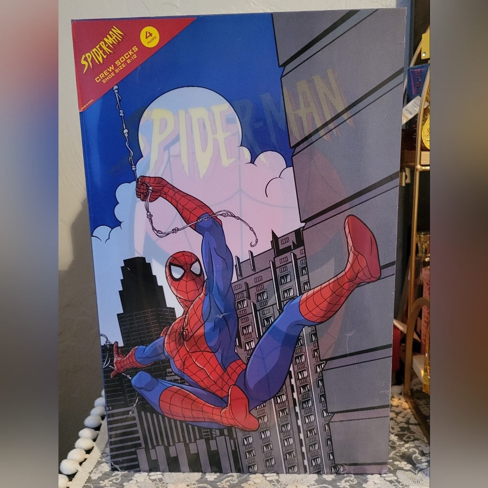 Marvel Amazing Spider-Man Casual Socks Set in a cool holigraphic box.